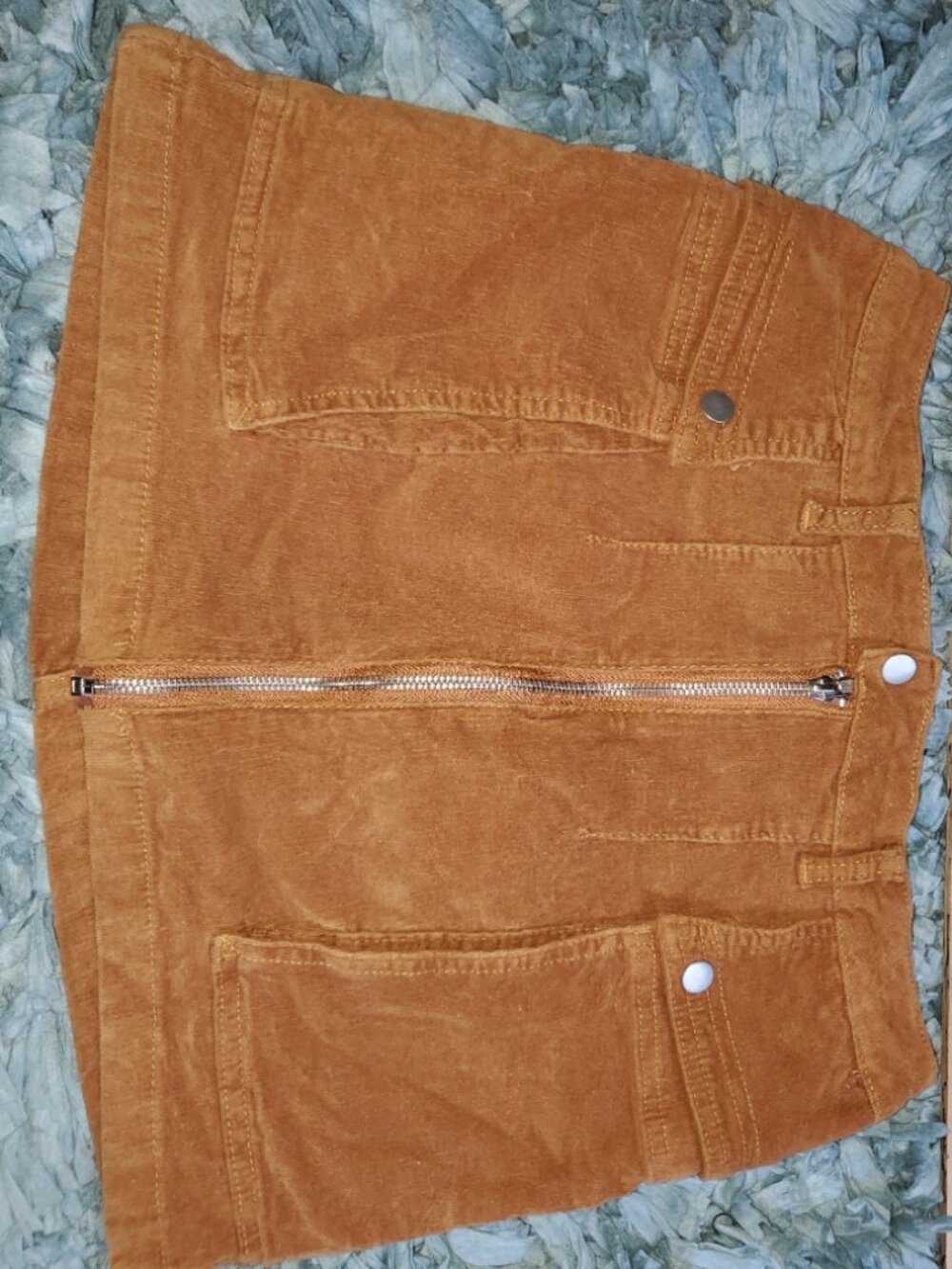 It's sz 7 brown corduroy skirt